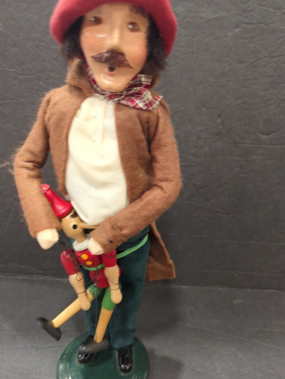 BYERS CHOICE CAROLERS CHRISTMAS 1996 PUPPETEER AND PINOCCHIO Marionette